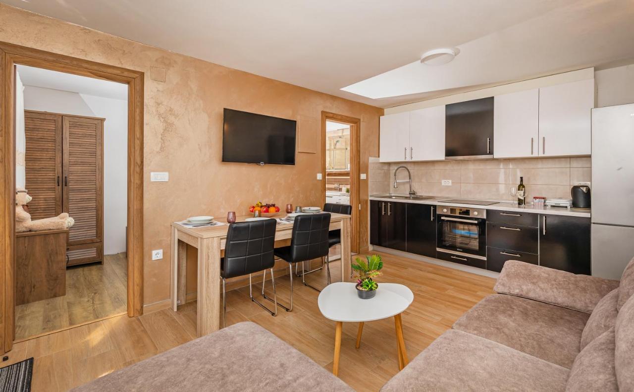 Apartments Sweet And Cozy 챠브타트 외부 사진