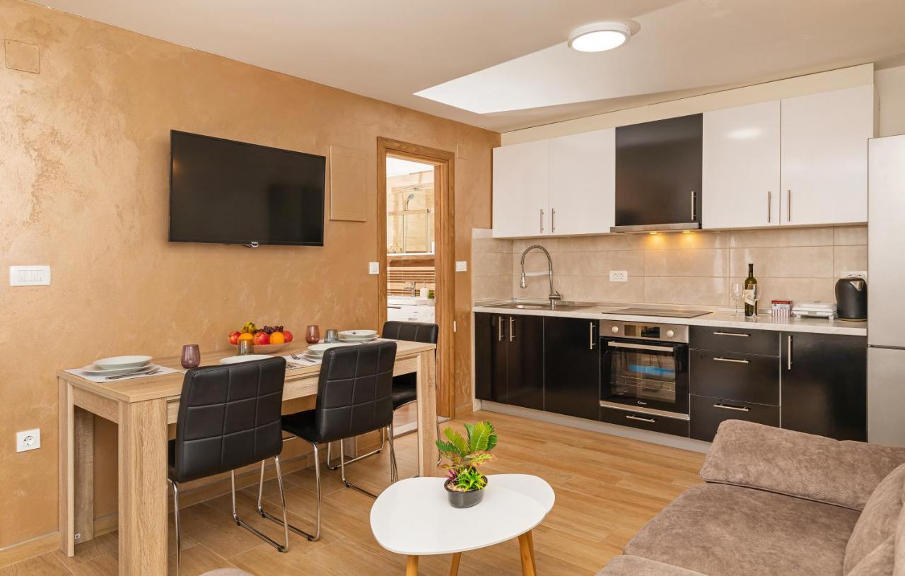 Apartments Sweet And Cozy 챠브타트 외부 사진