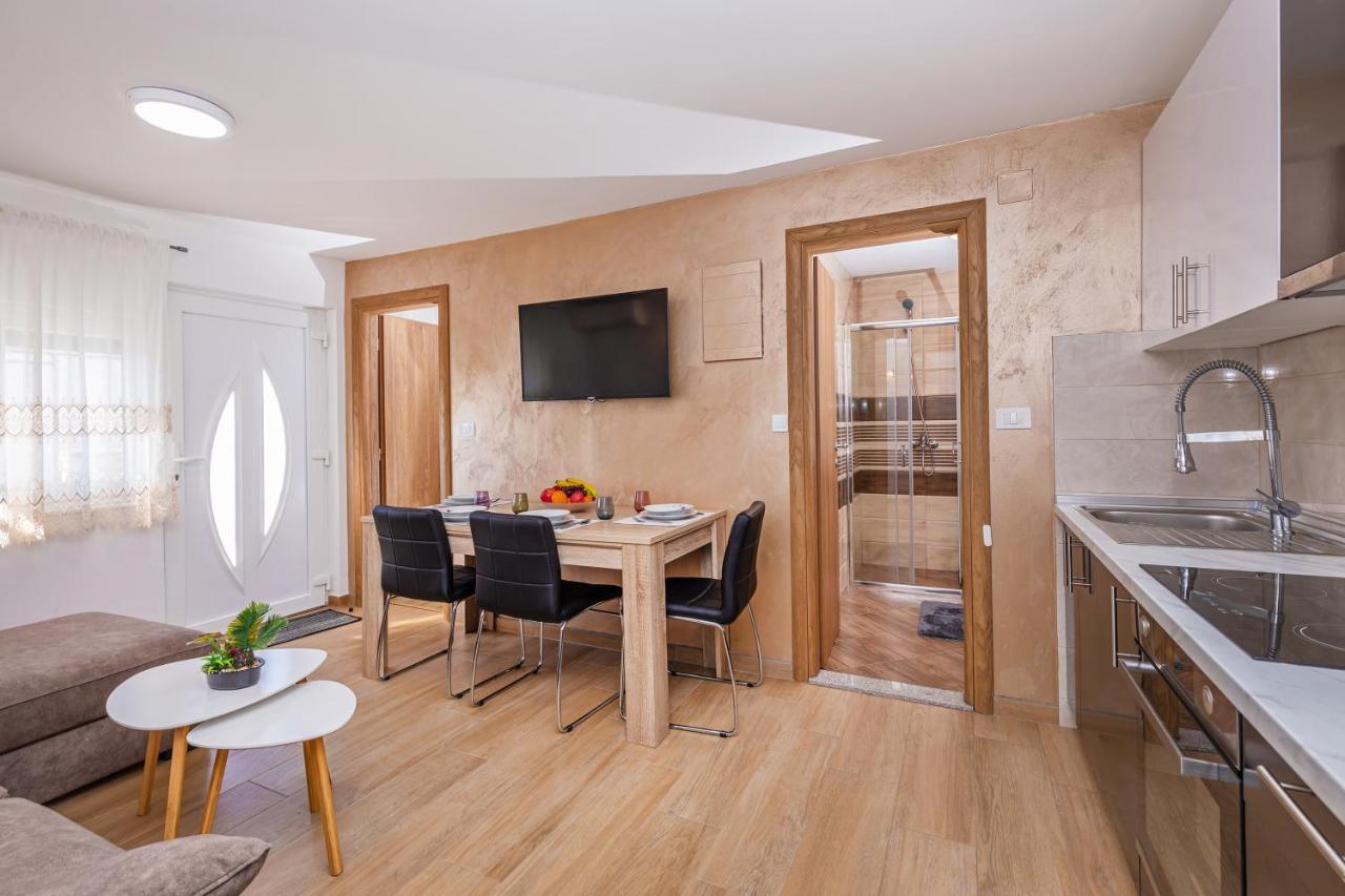 Apartments Sweet And Cozy 챠브타트 외부 사진