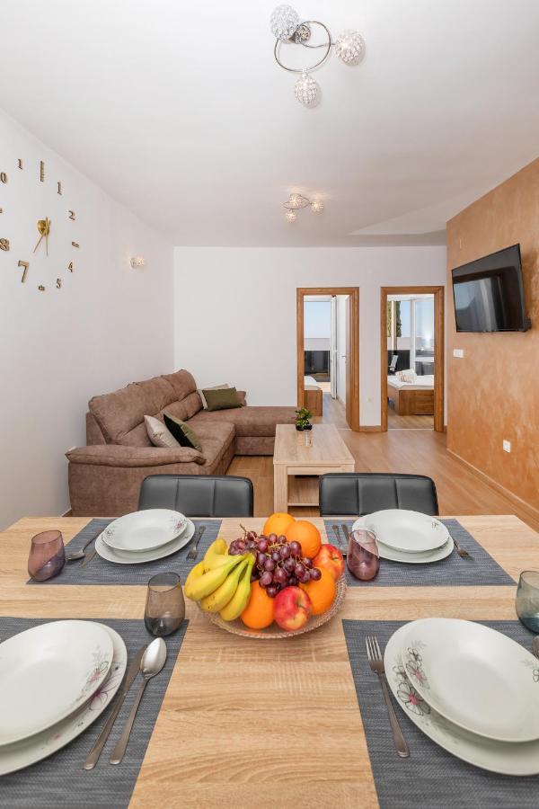 Apartments Sweet And Cozy 챠브타트 외부 사진